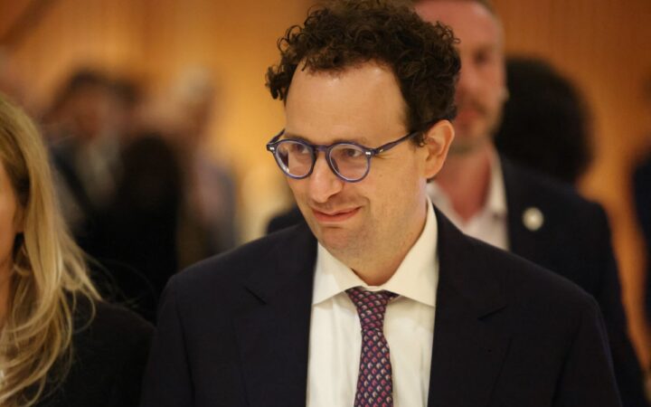 Anthropic CEO at Trump Dinner as AI Policy Gets Written