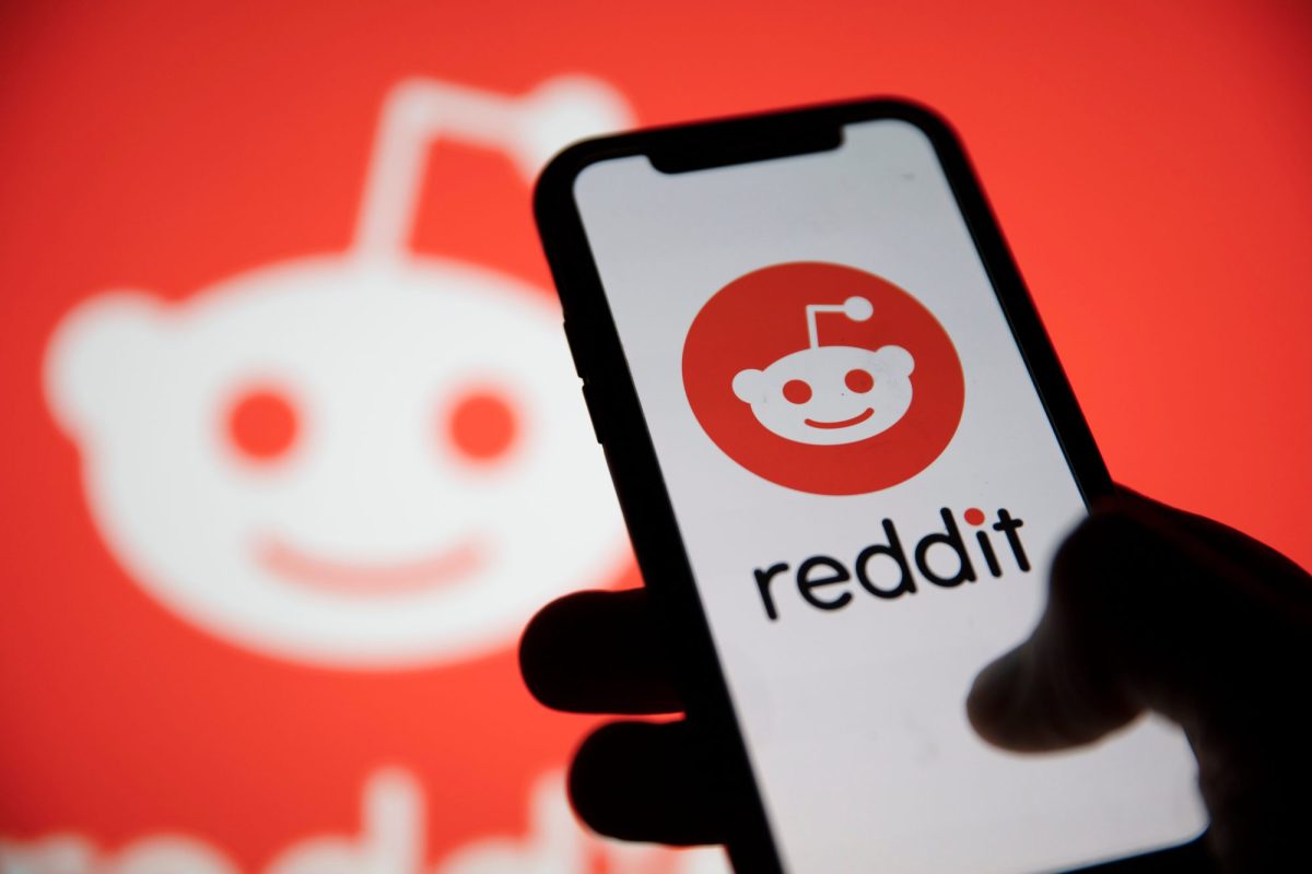 Reddit Forces Login as Free Search Traffic Dries Up